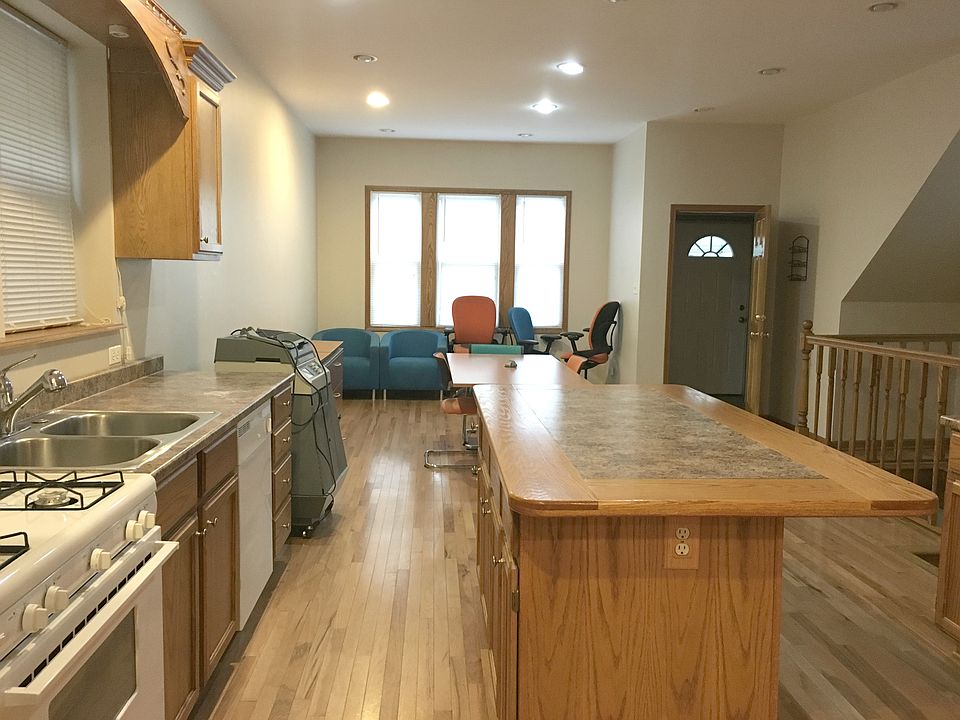 1st image of 1529 N Wieland St #1