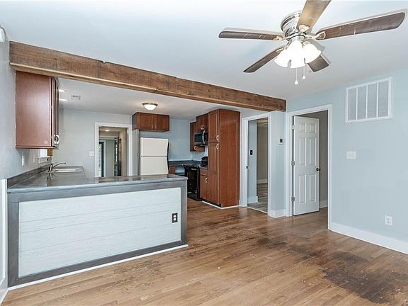 5th image of 5502 Lakeside Dr