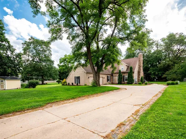 6729 N Mount Hawley Rd, Peoria, IL 61614