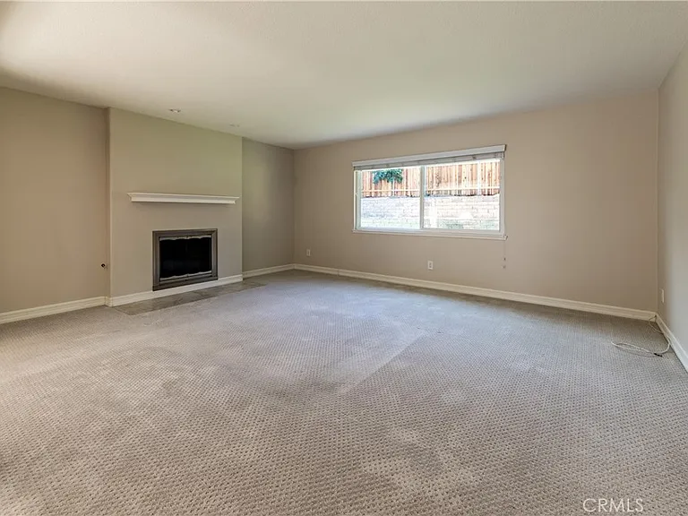 25145 Daisy Ave — Photo 4