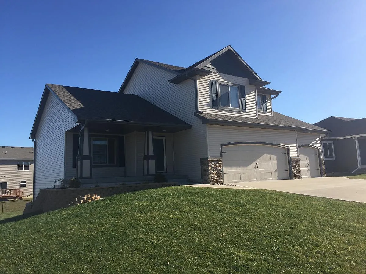4 bed, 3.5 bath, 2501 sqft, $2,625 — Photo 3