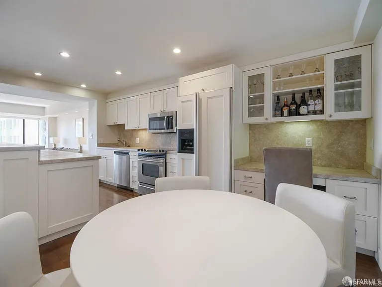 1177 California St #312 — Photo 12