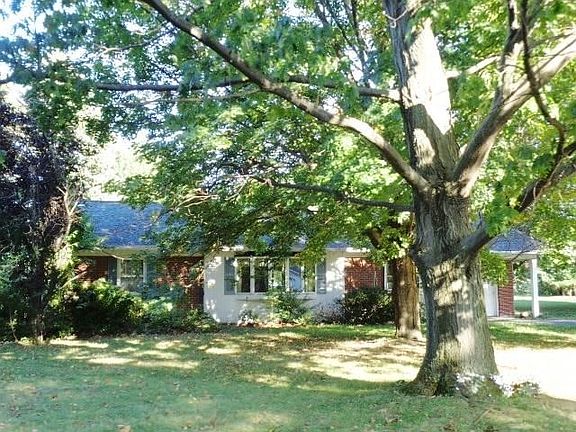3rd image of 83 N Gale St