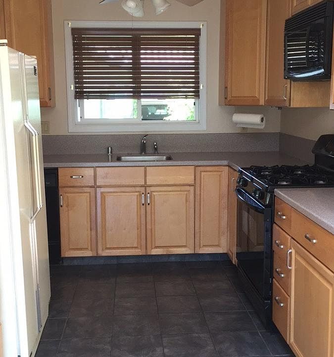 1st image of 1464 Jenvey Ave