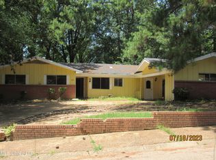 3051 Fleetwood Dr, Jackson, MS 39212