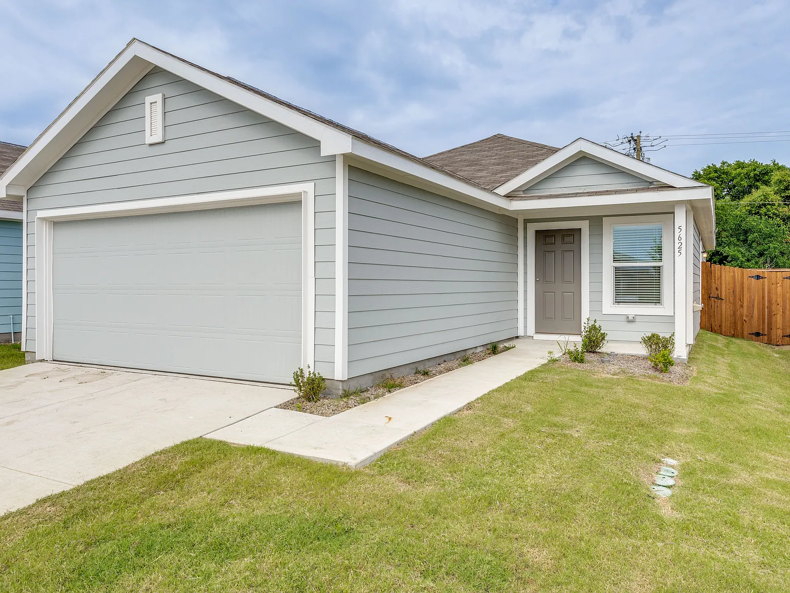 3 bed, 1266 sqft, $1,700 — Photo 4