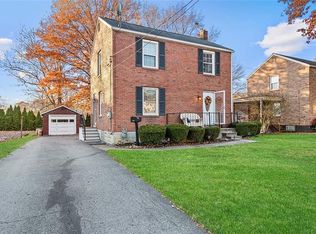 758 Pershing St, Ellwood City, PA 16117