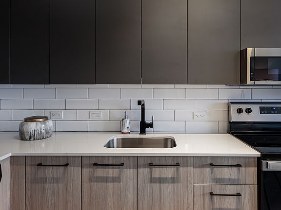 Kitchen Details | Grand Station Miami