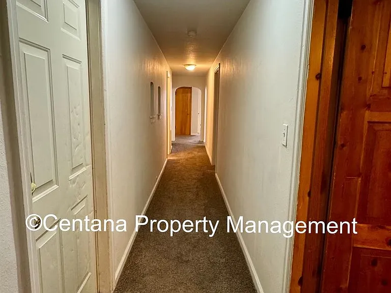 115 E Broadway — Photo 3