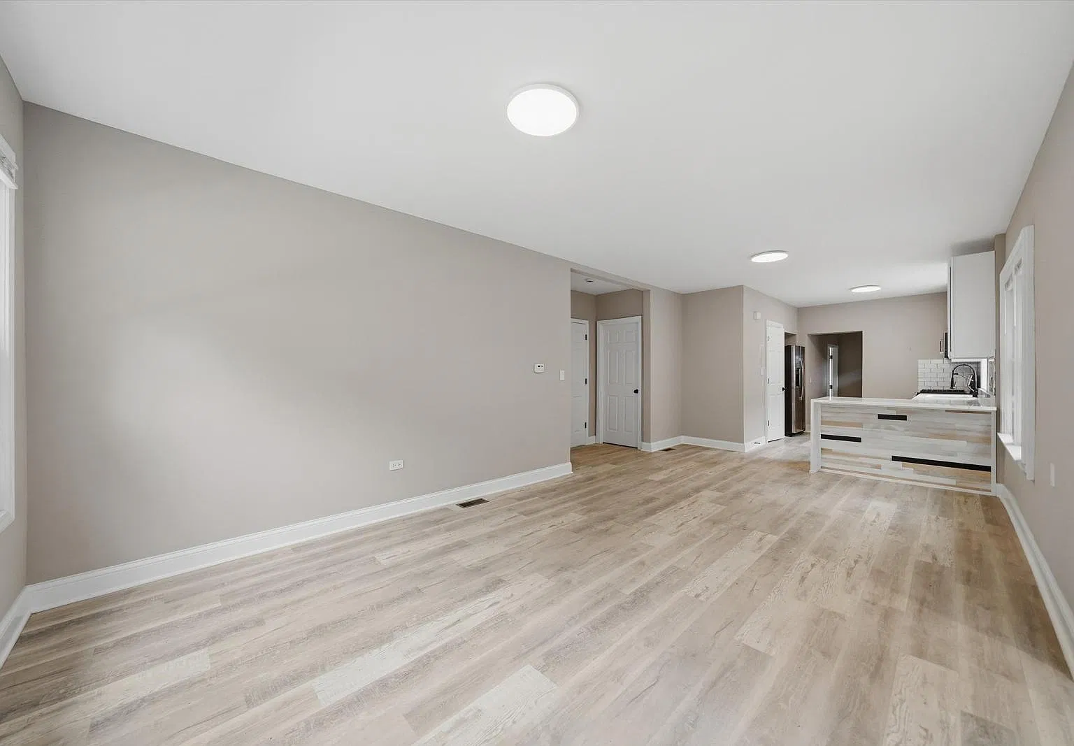 3 bed, $2,250 — Photo 4