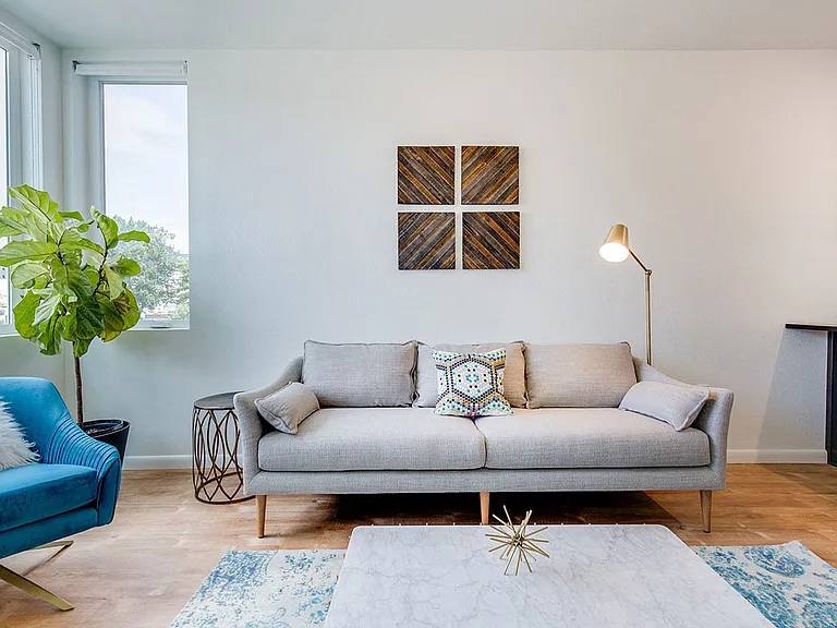 The Watercooler Apartments — Photo 7
