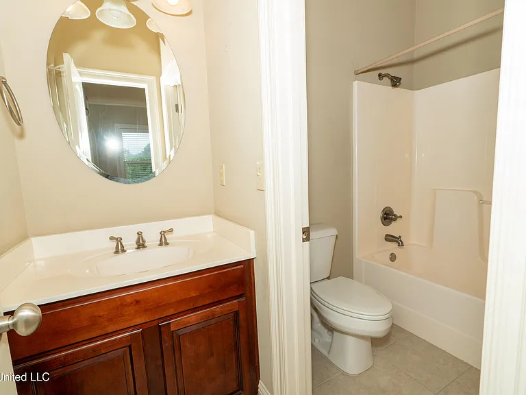8 Oak Alley Ln — Photo 15