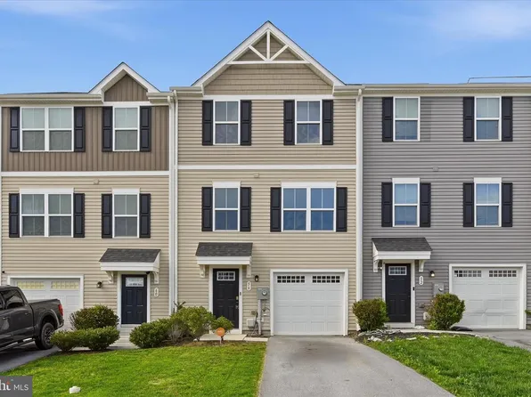 56 Norcross Ct, Martinsburg, WV 25403