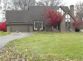 2037 Broken Trail Dr, Springfield, OH 45502