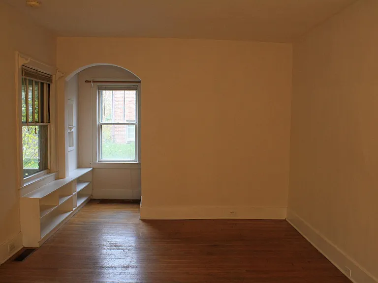 208 Shady Ln — Photo 9