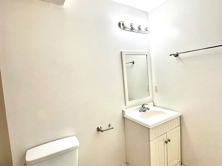 2215 Eutaw Pl #A — Photo 10