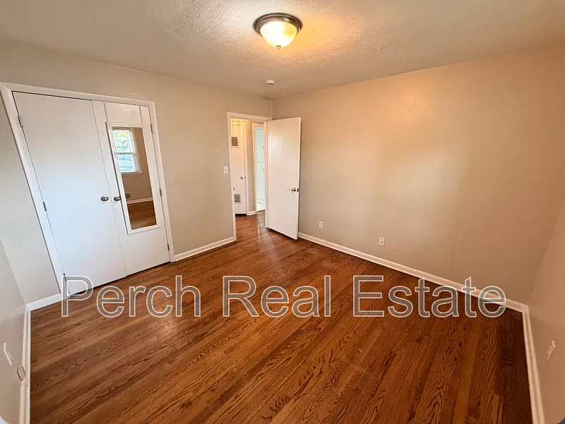 2 bed, 1.0 bath, 730 sqft, $2,000 — Photo 4