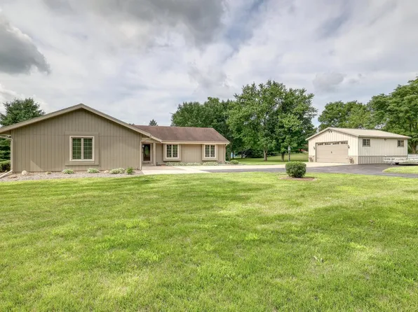 W327S8027 County Road EE, Mukwonago, WI 53149