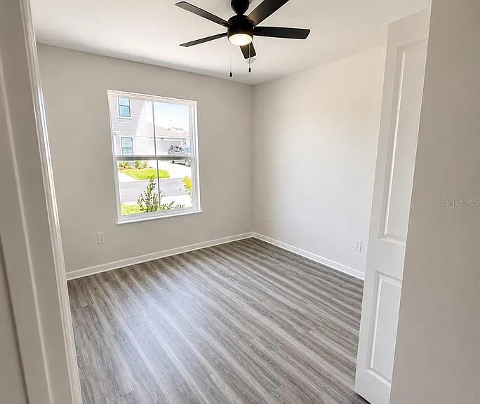 2440 Bowling Ter — Photo 12