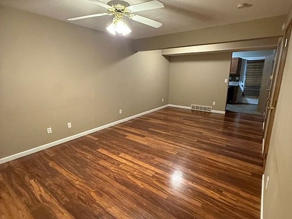 3rd image of 50 Circle Dr #52