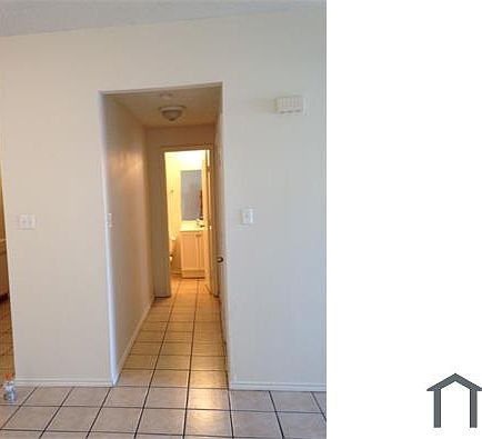 3rd image of 7634 Windsor Oaks