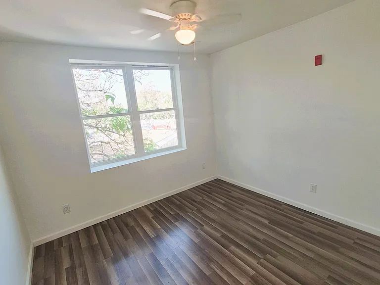 2626 Ridge Ave #5 — Photo 9