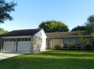 14111 Vinehill Dr, Sugar Land, TX 77498