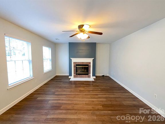3rd image of 3309 Arbor Pointe Dr