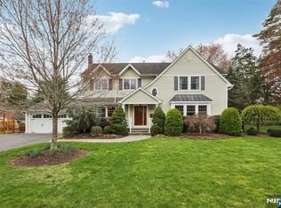 577 Ridgewood Rd, Township Of Washington, NJ 07676