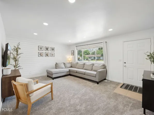 495 N 250th St W, Springville, UT 84663