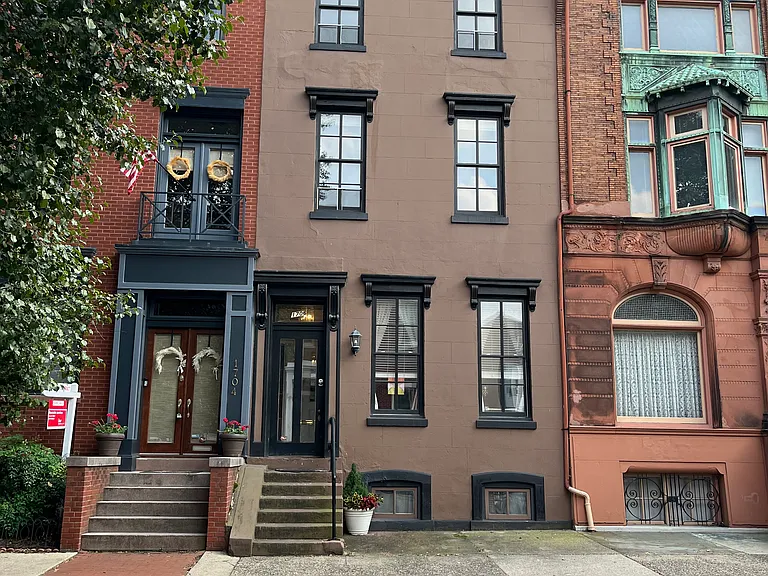 1706 Green St #2R — Photo 1