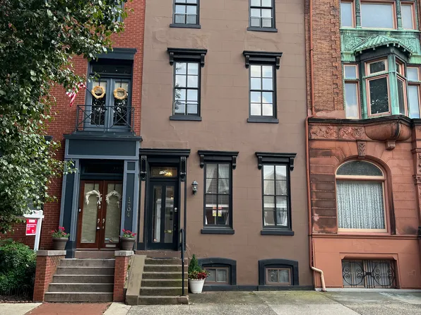 1706 Green St APT 2R, Philadelphia, PA 19130