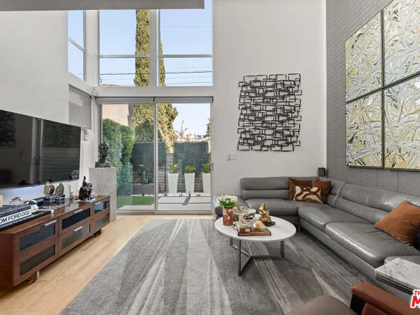 742 N Hudson Ave APT 4, Los Angeles, CA 90038