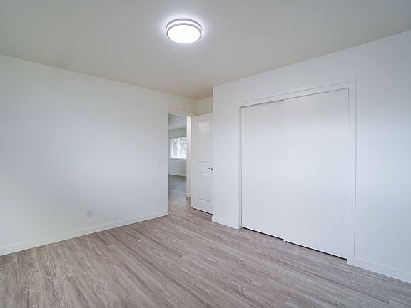 2nd image of 324 Mountain View Ave #7