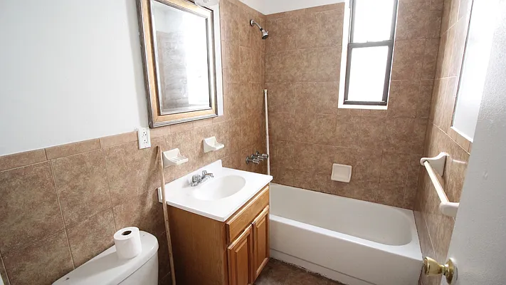 Rented by Nooklyn NYC LLC | media 28