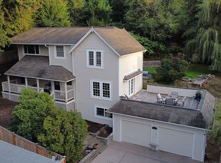 17514 W Riverside Dr, Bothell, WA 98011