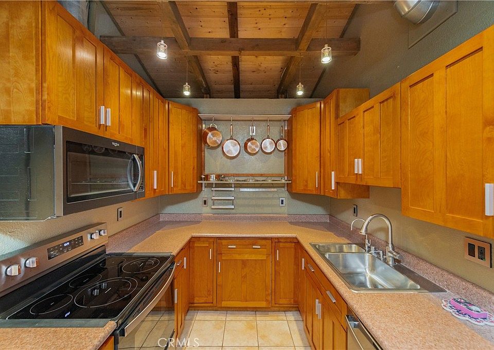 1st image of 1000 W Macarthur Blvd APT 13
