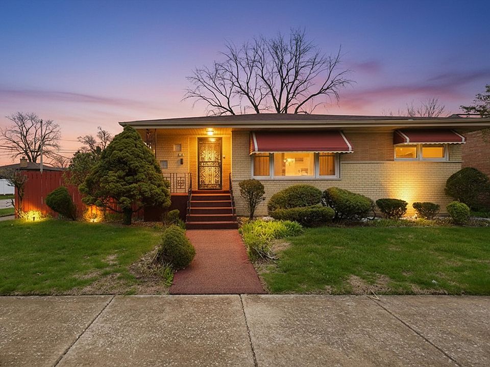 2nd image of 15201 Sunset Dr