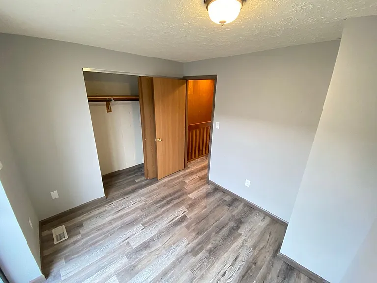 1669 Summit St #1675 — Photo 13