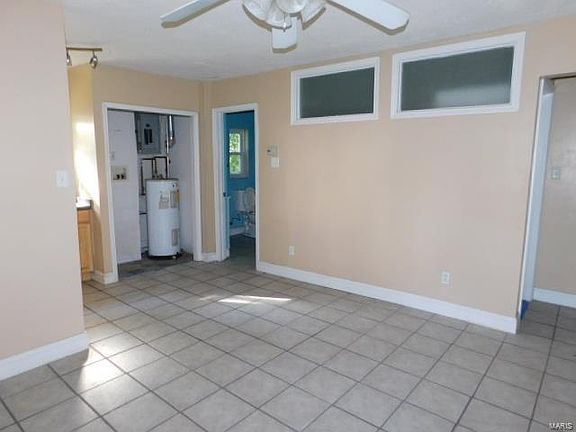5th image of 7075 Lindenwood Pl