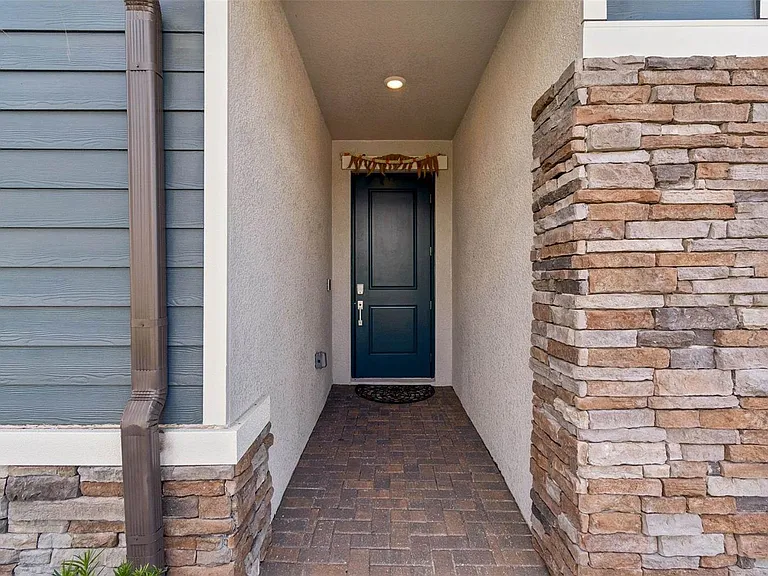 18542 Serene Lake Loop — Photo 8