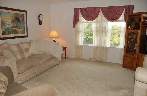 4th image of 740 Morningstar Dr