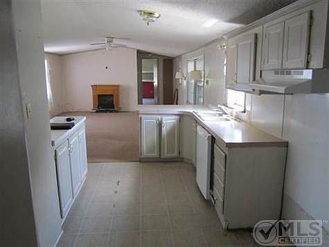 4th image of 7996 Brandon Dr