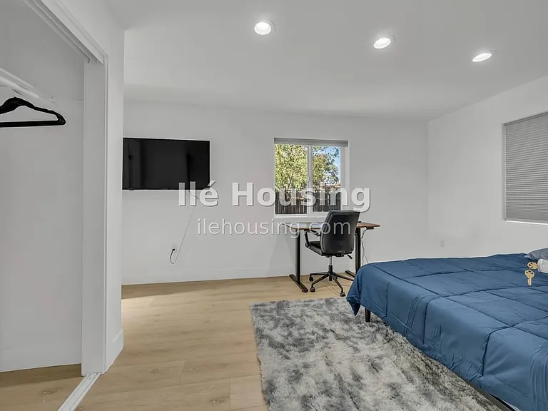 1903 Waterford Rd — Photo 3