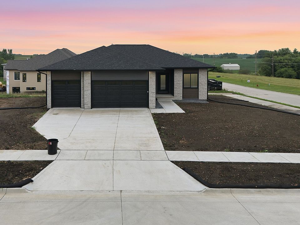 北投石②　NO.179 2516 N 9th Ave E, Newton, IA 50208 | Zillow