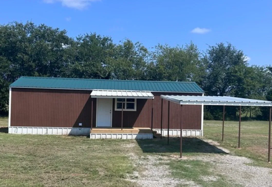 2 bed, 700 sqft, $975 — Photo 2