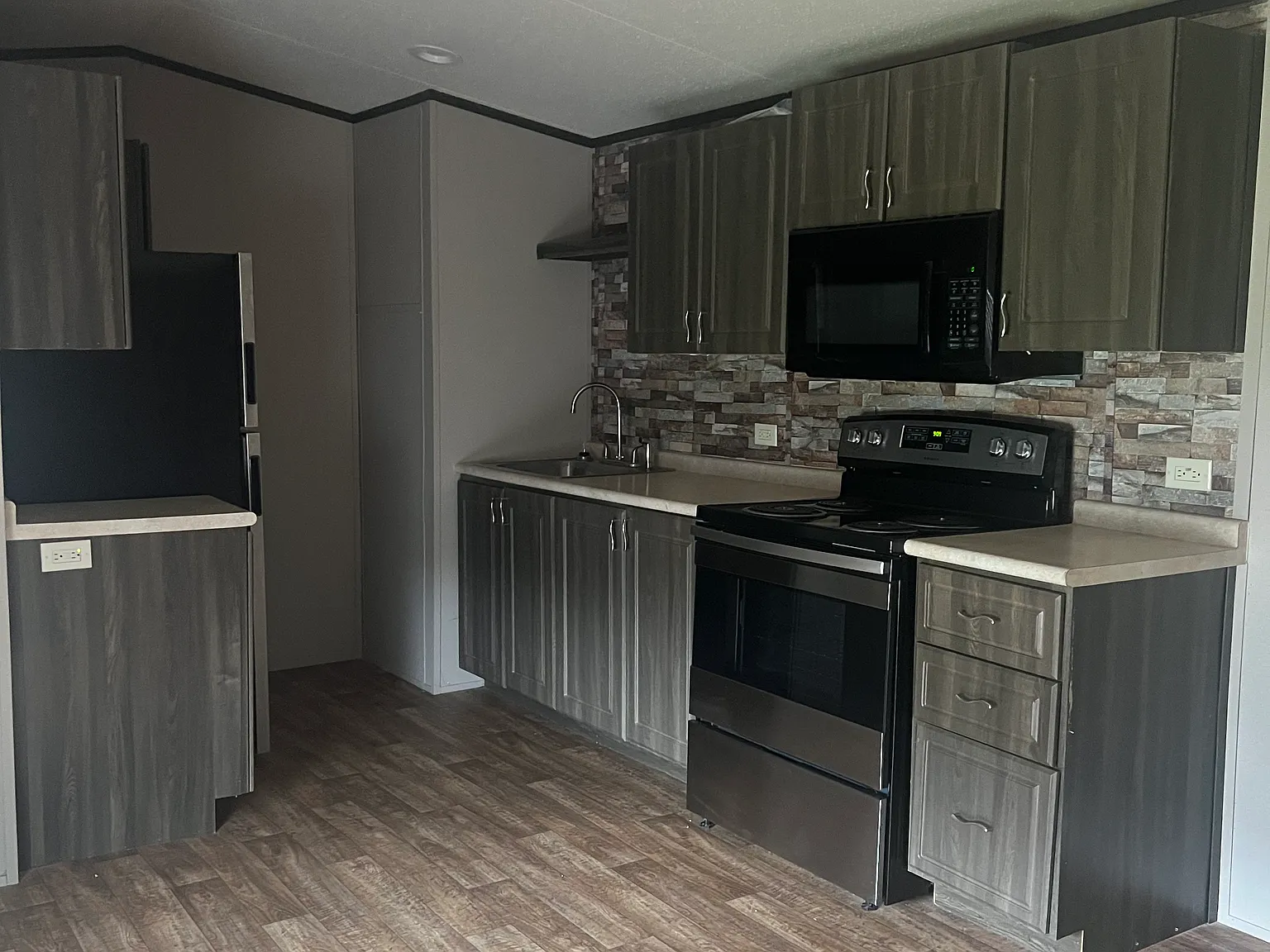 2 bed, $850 — Photo 4