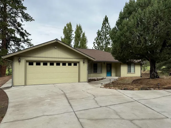 17305 Lake Shore Dr, Weed, CA 96094