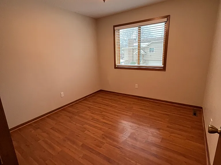 7017 Polaris Ln N — Photo 18