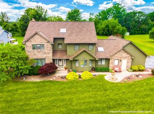 16 Alden Glen Dr, Webster, NY 14580